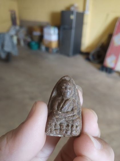 พระเนื้อดินผสมว่าน(พระพิมพ์พระรูปเหมือนพระหลวงปู่ทวดหลังเรียบ(เนื้อออกสีน้ำตาลเข้ม)(ไม่ทราบเกจิที่สร้าง)(070304))พระบ้านพระเครื่องรางของมงคล