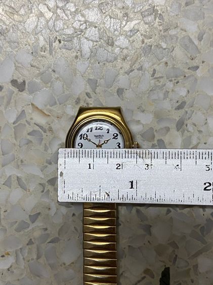 นาฬิกายี่ห้อ SWATCH   สวิสเมด  ของแท้มือสอง สแตนเลสสีทองทั้งเรือน สายยืด 6 นิ้ว  650฿ รูปที่ 4