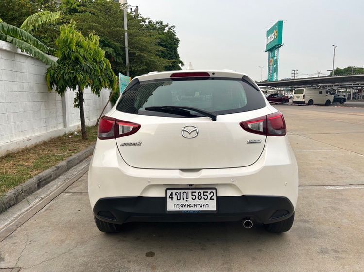 Mazda Mazda 2 2019 1.3 Sports Sedan เบนซิน ไม่ติดแก๊ส เกียร์อัตโนมัติ ขาว รูปที่ 2