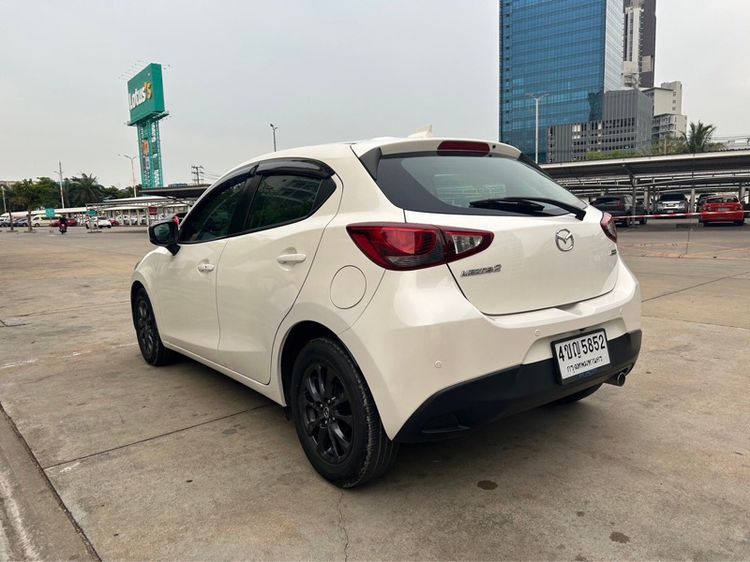 Mazda Mazda 2 2019 1.3 Sports Sedan เบนซิน ไม่ติดแก๊ส เกียร์อัตโนมัติ ขาว รูปที่ 4