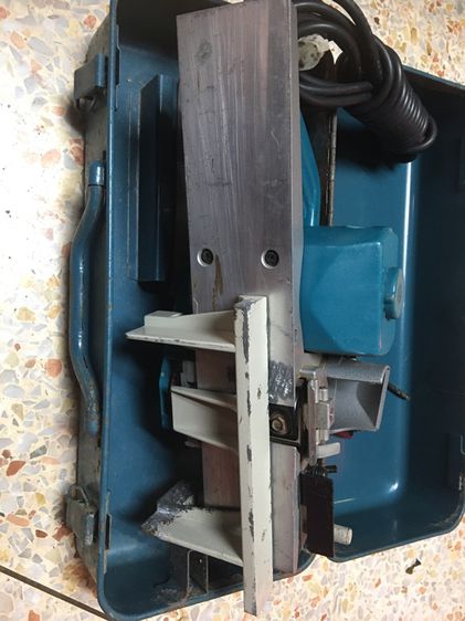 กบไฟฟ้าขนาด 3 นิ้ว makita รุ่น 1100 ขนาด 3 นิ้วมีบางใบพร้อมอุปกรณ์พร้อมกล่องพร้อมใช้งานสภาพดีแท้ รูปที่ 5