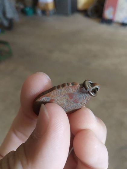 พระเหรียญเนื้อทองแดงพิมพ์เสมา(พระรูปเหมือนพระหลวงพ่อฉลาดหลังยันต์(วัดบ้านป้อม)(จังหวัดสุโขทัย))พระบ้านพระเครื่องรางของมงคล รูปที่ 16