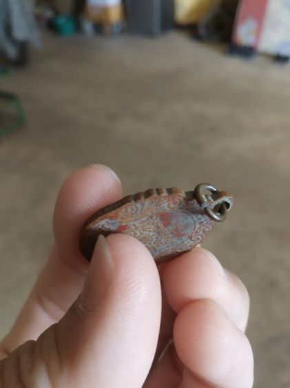 พระเหรียญเนื้อทองแดงพิมพ์เสมา(พระรูปเหมือนพระหลวงพ่อฉลาดหลังยันต์(วัดบ้านป้อม)(จังหวัดสุโขทัย))พระบ้านพระเครื่องรางของมงคล รูปที่ 15