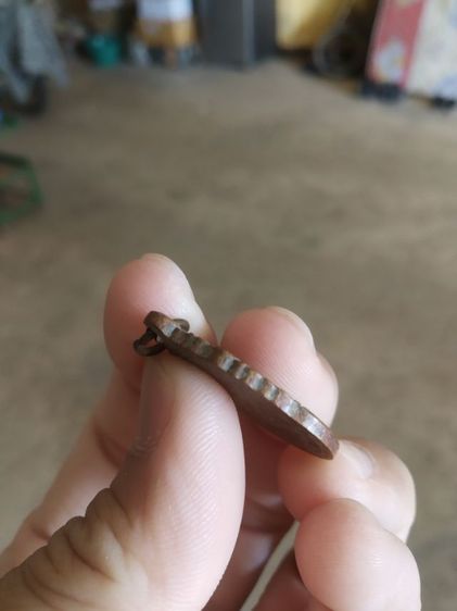 พระเหรียญเนื้อทองแดงพิมพ์เสมา(พระรูปเหมือนพระหลวงพ่อฉลาดหลังยันต์(วัดบ้านป้อม)(จังหวัดสุโขทัย))พระบ้านพระเครื่องรางของมงคล รูปที่ 9