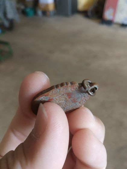 พระเหรียญเนื้อทองแดงพิมพ์เสมา(พระรูปเหมือนพระหลวงพ่อฉลาดหลังยันต์(วัดบ้านป้อม)(จังหวัดสุโขทัย))พระบ้านพระเครื่องรางของมงคล รูปที่ 14