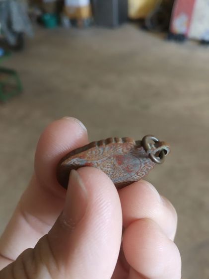 พระเหรียญเนื้อทองแดงพิมพ์เสมา(พระรูปเหมือนพระหลวงพ่อฉลาดหลังยันต์(วัดบ้านป้อม)(จังหวัดสุโขทัย))พระบ้านพระเครื่องรางของมงคล รูปที่ 17