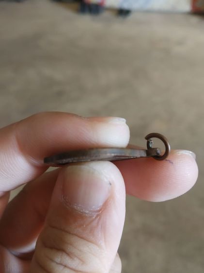 พระเหรียญเนื้อทองแดงพิมพ์เล็ก(พระสิงห์บูราจารย์(แป้น)หลังพัดยศวัดกระทุ่มปี่(จังหวัดสิงห์บุรี))พระบ้านพระเครื่องรางของมงคล รูปที่ 14