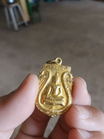พระเหรียญเนื้อกะไหล่ทองพิมพ์ใบเสมา(พระพิมพ์พระหลวงพ่อสัมฤทธิ์หลังยันต์สาม(วัดหมอนไม้)(จังหวัดอุตรดิตถ์ปี2555))พระบ้านพระเครื่องรางของมงคล รูปที่ 2