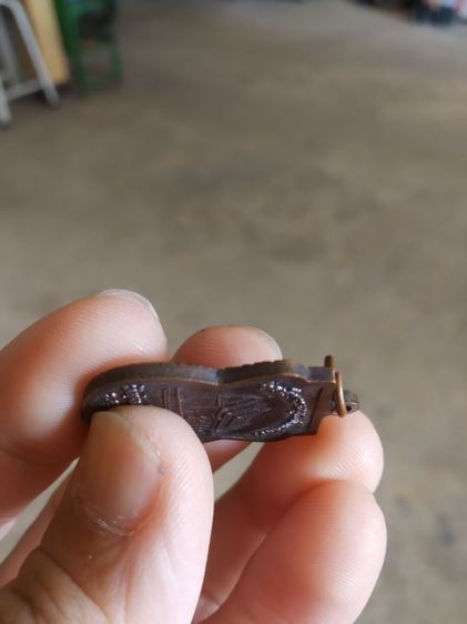 พระเหรียญเนื้อทองแดงรูปทรงใบเสมา(พระรูปเหมือนพระหลวงพ่อพลอย(วัดห้วยขานาง)(จังหวัดอุทัยธานีปี2538))พระบ้านพระเครื่องรางของมงคล รูปที่ 13