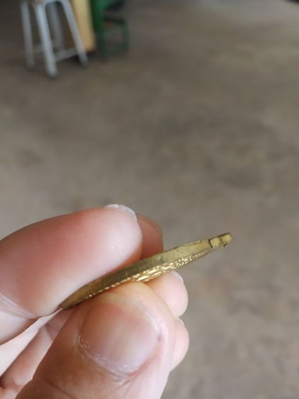 พระเหรียญเนื้อกะไหล่ทอง(พระครูมณีคณาภรณ์วัดริ้วหว้า(จังหวัดอ่างทอง))พระบ้านพระเครื่องรางของมงคล รูปที่ 17