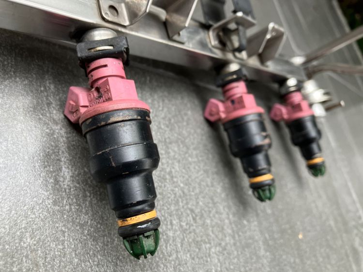 รางหัวฉีด หัวฉีดน้ำมัน 0280150440 พร้อมหัวกักน้ำมัน 0280160597  รูปที่ 3