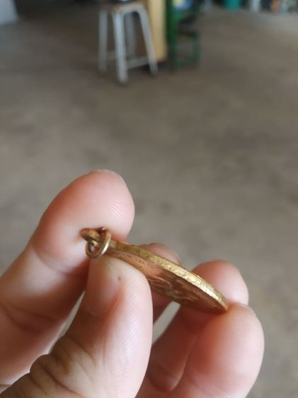 พระเหรียญเนื้อกะไหล่ทอง(พระรูปเหมือนพระหลวงพ่อคูณปริสุทโธวัดบ้านไร่(รุ่นรับเสด็จ)(จังหวัดนครราชสีมาปี2536))พระบ้านพระเครื่องรางของมงคล รูปที่ 16