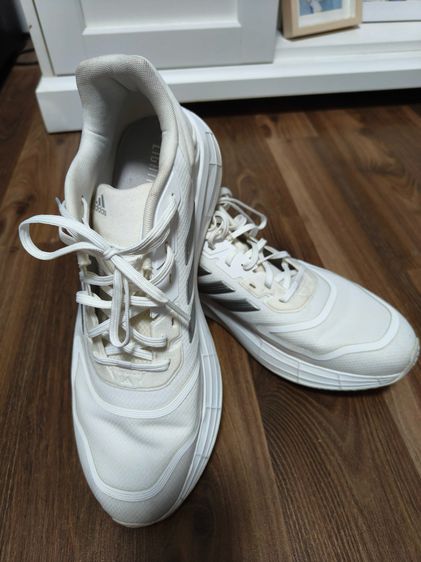 รองเท้าผ้าใบ adidas รูปที่ 3