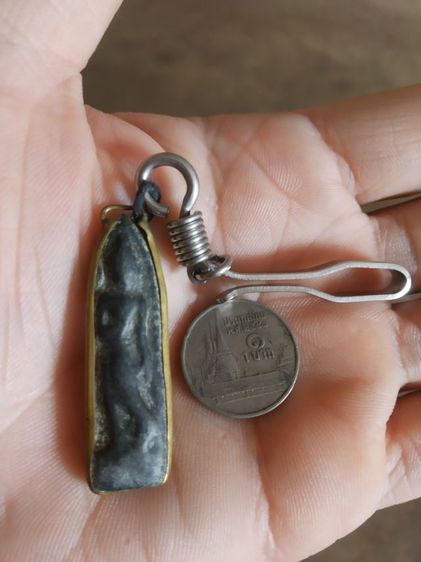 พระเนื้อชินตะกั่วในขอบทองเหลือง(พระปางลีลากำแพงทุ่งเศรษฐีหรือพระปางลีลากำแพงเขย่ง(บอกไม่ได้ว่าเกจิใดเป็นผู้สร้าง))พระเครื่องรางของมงคล รูปที่ 3