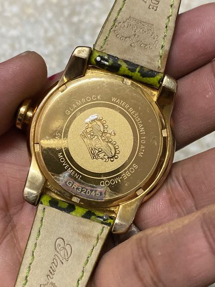 นาฬิกายี่ห้อ GLAMROCK  ควอทซ์สวิส ของแท้มือสอง เรือนใหญ่ทองใสสวย สายเดิม  ข้อมือไม่เกิน 7 นิ้ว   1200฿ รูปที่ 3