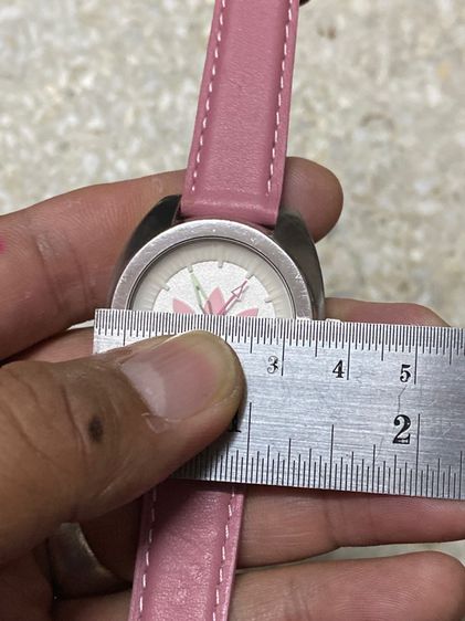 นาฬิกายี่ห้อ  ADIDAS  ควอทซ์ เลดี้ ของแท้มือสอง สายหนังแท้เปลี่ยนใหม่  850฿ รูปที่ 6
