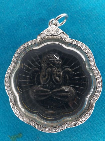 จตุคาม หลักเมืองเขาอ้อ พิมพ์2 หน้า เนื้อผงยาวาสนาจินดามณี ตะกรุดเงิน เลี่ยมตลับเงิน พร้อมบูชา รูปที่ 5