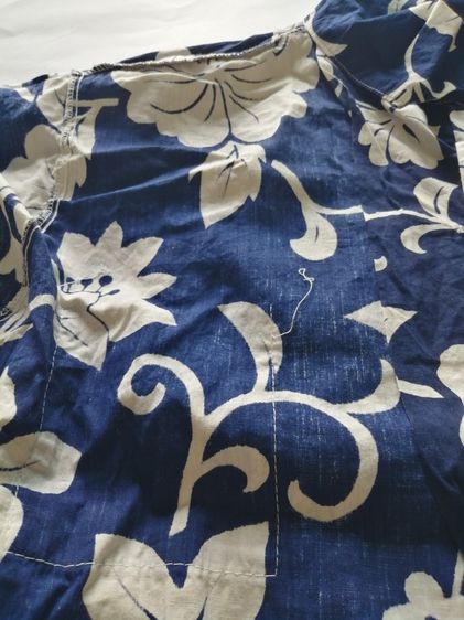 0189 เสื้อเชิ้ตฮาวายแขนสั้น Hawaii Short Sleeve Shirt ยี่ห้อ - ลายดอกไม้สีขาวพื้นสีน้ำเงินเข้ม รูปที่ 14