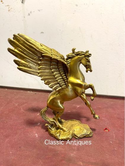 ม้าบินทองเหลือง ขนาดกลางสะสม