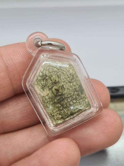 พระขุนแผนผงพรายกุมาร พิมพ์เล็ก ผสมเทียนชัยมงคล หลวงปู่ทิม วัดละหารไร่ จ.ระยอง ปี 2515  รูปที่ 4