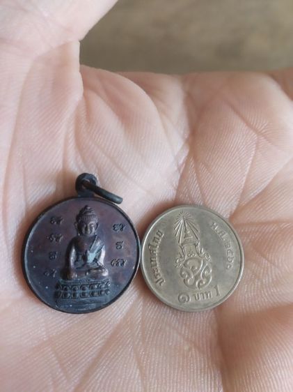 พระเหรียญเนื้อทองแดง(พระชัยวัฒน์กลมเล็กพระหลวงปู่เหรียญ(ถาวโร)(วัดบางระโหง)(ที่ระลึก108ปี)(จังหวัดนนทบุรีปี2547))พระบ้านพระเครื่องรางของมงคล รูปที่ 18