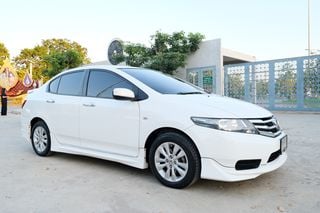 ขาย Honda City 1.5V CNG สีขาว เกียร์ออโต้ ปี 2013