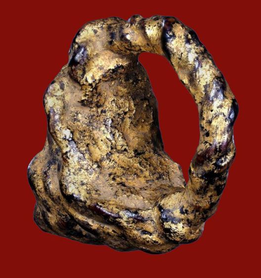แหวนพิรอด ทรงหมวกเจ็ก หลวงปํูยิ้ม วัดหนองบัว กาณจนบุรี ลงรัก ปิดทอง เก่า ยุคแรกๆ  รูปที่ 3