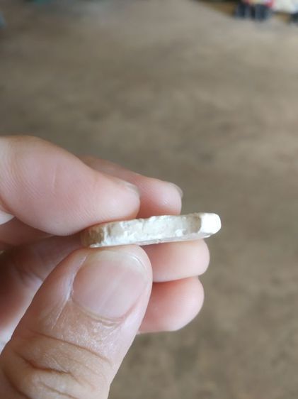 พระเนื้อว่านผสมผง(พระรูปเหมือนพระหลวงพ่อพุฒ(รุ่นแรกรุ่นบารมีใครมีรวย)(วัดพวงมาลัย)(สมุทรสงครามปี2537))พระบ้านพระเครื่องรางของมงคล รูปที่ 12