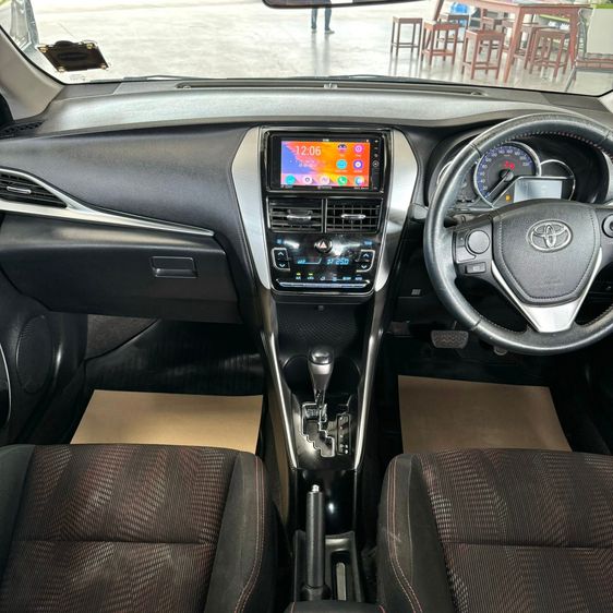 Toyota Yaris ATIV 2017 1.2 S Sedan เบนซิน ไม่ติดแก๊ส เกียร์อัตโนมัติ ขาว รูปที่ 2