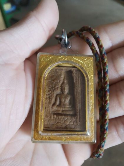 พระเนื้อผงกระเบื้องหลังคาโบสถ์(พระมงคลบพิตร(วัดมงคลบพิตร)(พระวิหารพระมงคลบพิตร)(พระนครศรีอยุธยาปี2539))พระบ้านพระเครื่องรางของมงคล