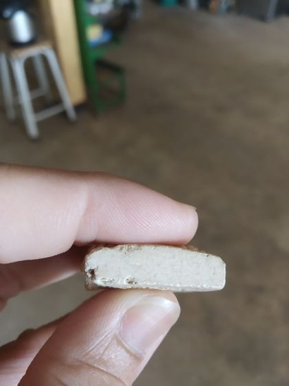 พระเนื้อผงผสมมวลสาร(พระขุนแผน(พระหลวงพ่อศักดิ์ชัย)วัดลิ้นทอง(พระซ่อมไม่ทราบรุ่น)(จังหวัดอ่างทอง))พระบ้านพระเครื่องนางของมงคล รูปที่ 16