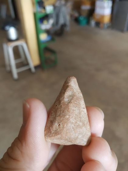 พระเนื้อดิน(พระพิมพ์พระนางพญาหลังเรียบ(ไม่ทราบเกจิที่สร้าง110304))พระบ้านพระเครื่องรางของมงคล รูปที่ 7