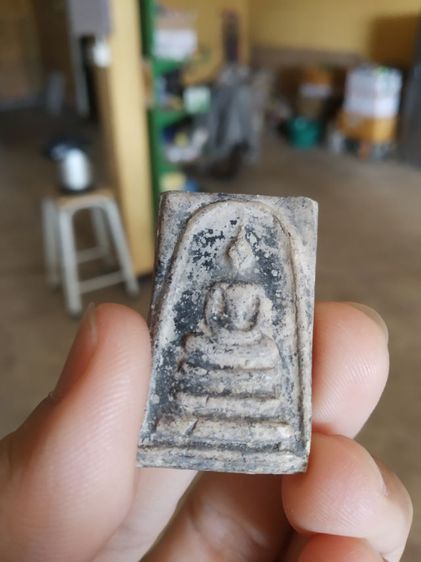 พระเนื้อผงผสมว่าน(พระพิมพ์พระสมเด็จหลังเรียบ(ไม่ทราบเกจิที่สร้าง)(110351)(ไม่ทราบรุ่นและอายุ))พระบ้านพระเครื่องรางของมงคล รูปที่ 3