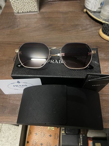 แว่นตากันแดดของPRADA 💯📌📌 รูปที่ 2
