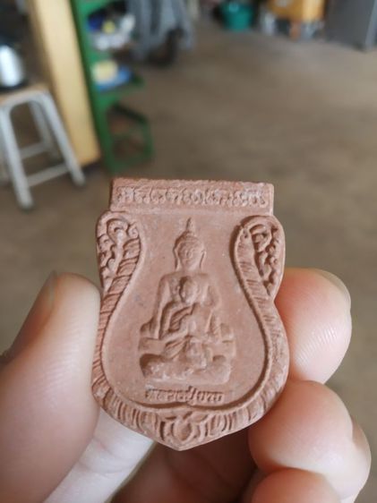 พระเนื้อผงผสมว่านพิมพ์ใบเสมา(พระหลวงปู่ขาววัดมอสำราญ(รุ่นเศรษฐีมีทรัพย์)(จังหวัดกำแพงเพชร))พระบ้านพระเครื่องรางของมงคล รูปที่ 5