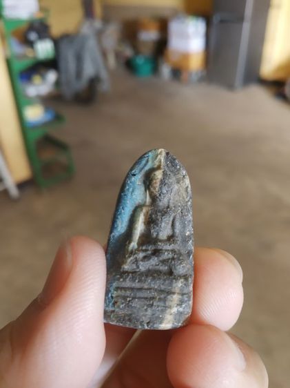 พระเนื้อผงสายรุ้ง(พระรอดเบญจรงค์หลังครุฑไม่ทราบพระเกจิใดเป็นผู้สร้าง(พระใหม่พระบ้าน))พระเครื่องรางของมงคล รูปที่ 3