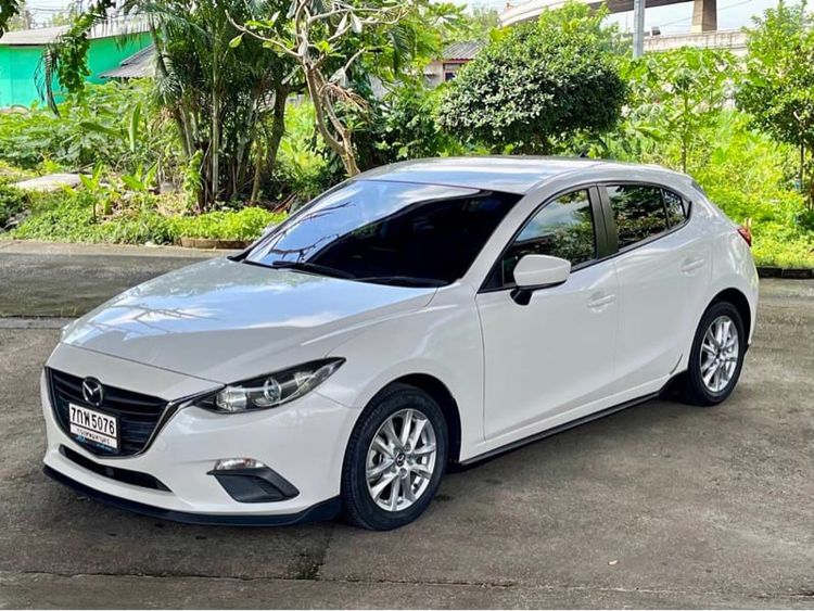 Mazda Mazda3 2015 2.0 E Sports Sedan เบนซิน ไม่ติดแก๊ส เกียร์อัตโนมัติ ขาว
