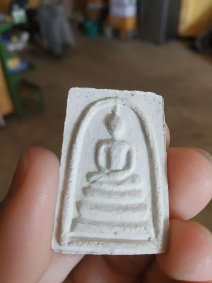 พระเนื้อผงผสมว่าน(พระสมเด็จหลังยันต์เนื้อออกขาว(ด้านหลังมีเม็ดเล็กๆอะไรบางอย่าง)(ไม่ทราบพระเกจิ120301))พระบ้านพระใหม่พระเครื่องรางของมงคล รูปที่ 6