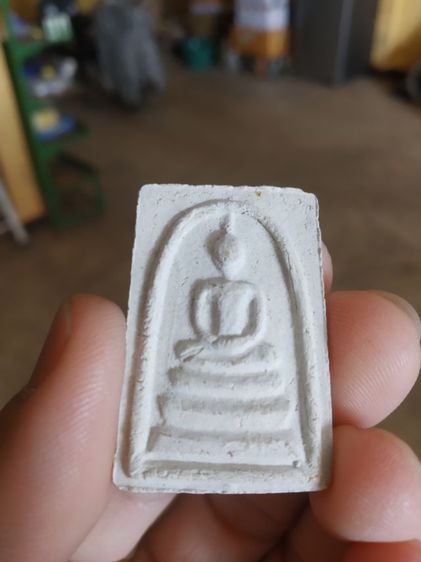 พระเนื้อผงผสมว่าน(พระสมเด็จหลังยันต์เนื้อออกขาว(ด้านหลังมีเม็ดเล็กๆอะไรบางอย่าง)(ไม่ทราบพระเกจิ120301))พระบ้านพระใหม่พระเครื่องรางของมงคล รูปที่ 5