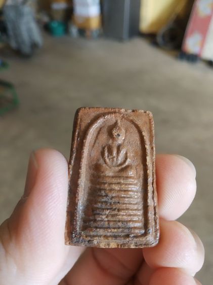 พระเนื้อดินผสมผง(พระพิมพ์พระสมเด็จหลังเรียบเนื้อออกสีแดง(ไม่ทราบพระเกจิที่สร้าง)(120304)(ไม่ทราบรุ่นและอายุป)พระบ้านพระเครื่องรางของมงคล รูปที่ 4