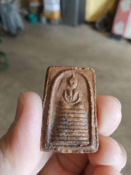 พระเนื้อดินผสมผง(พระพิมพ์พระสมเด็จหลังเรียบเนื้อออกสีแดง(ไม่ทราบพระเกจิที่สร้าง)(120304)(ไม่ทราบรุ่นและอายุป)พระบ้านพระเครื่องรางของมงคล รูปที่ 2