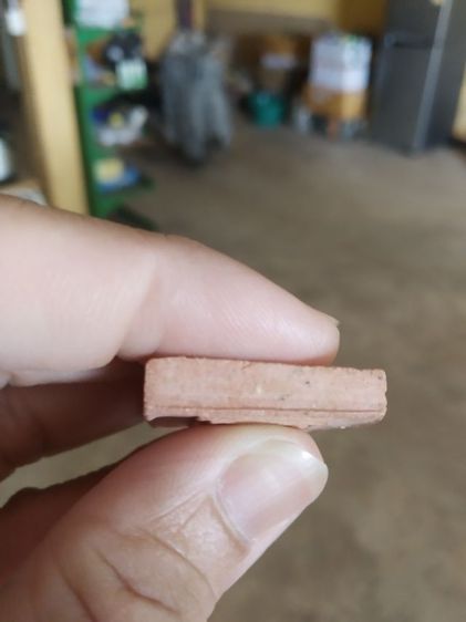 พระเนื้อผงผสมว่านสบู่เลือด(พระสมเด็จแหวกม่านหลังรูปเหมือนพระหลวงพ่อแถม(ถิรธัมโม)วัดดอนกำ(จังหวัดชัยนาทปี2532))พระบ้านพระเครื่องรางของมงคล รูปที่ 15