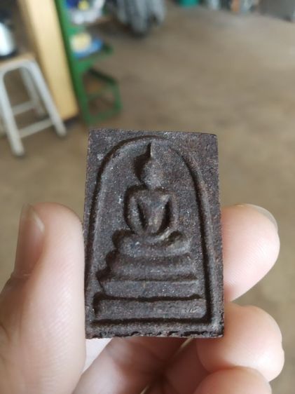 พระเนื้อว่านผสมพระเกศา(พระสมเด็จท่าวังหิน(พระเนื้อดำ)(รุ่นแรกวัดท่าวังหิน)พระอาจารย์เชาวรัตน์(กัมมสุทโธ)วัดท่าวังหิน(จังหวัดสกลนคร)) รูปที่ 9