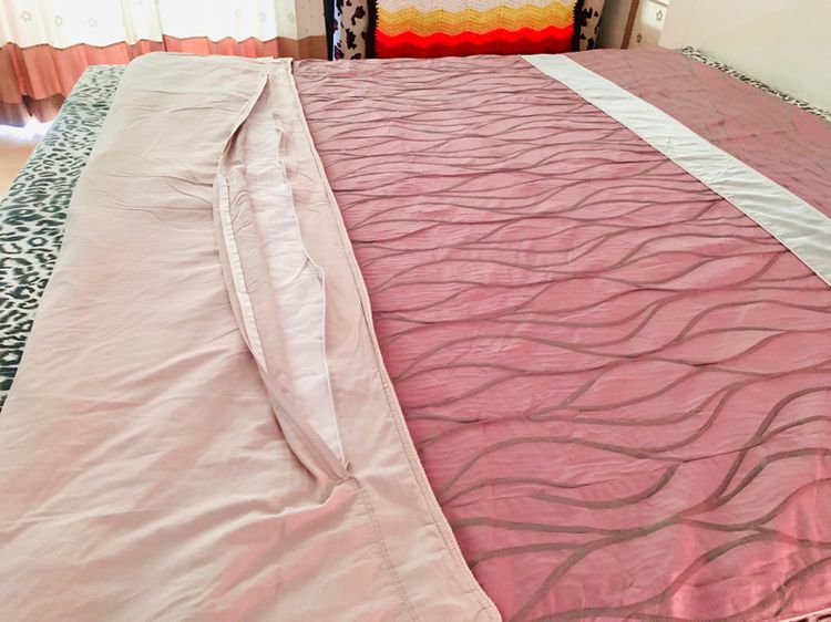 ผ้าห่ม หรือผ้าคลุมเตียง (ผืนใหญ่) ขนาด 6.5ฟุต ผ้าทอลายสีม่วงลายวินเทจสีเขียว สไตล์โมเดิร์น ยี่ห้อ Basic House (สินค้าหายาก) รูปที่ 9