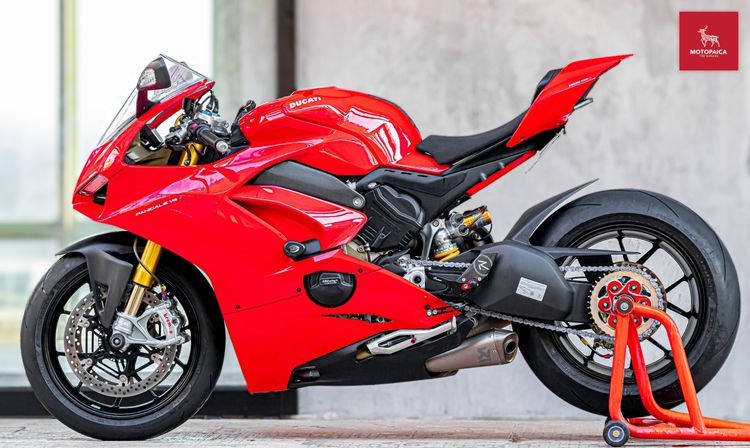 Ducati​ Panigale V4S ปี2018 เจ้าของเดียว วิ่งแค่1300โล แต่งสองแสน รูปที่ 3