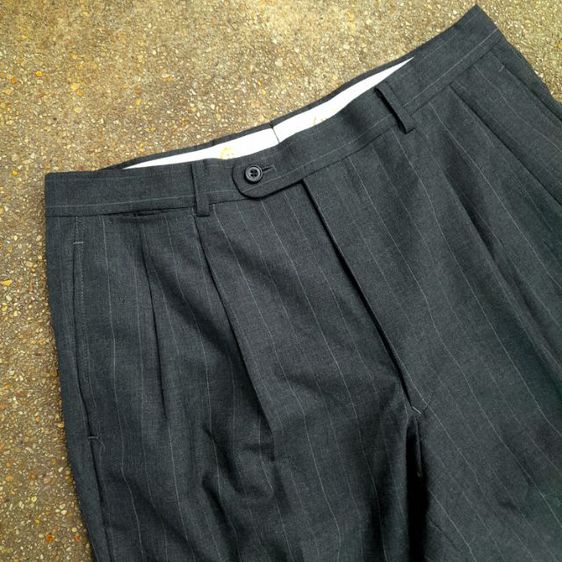 Double pleated
pinstripe wool
trousers
made in Japan รูปที่ 4
