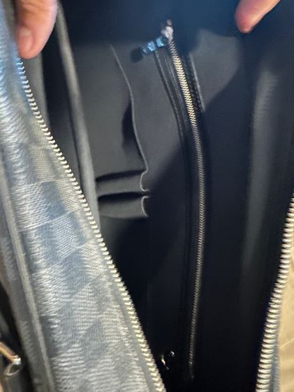 กระเป๋า Louis Vuitton  ใส่โน๊ตบุค เอกสาร หรูของแท้ เข้าประชุม ไปงานดูภูมิฐาน รูปที่ 4