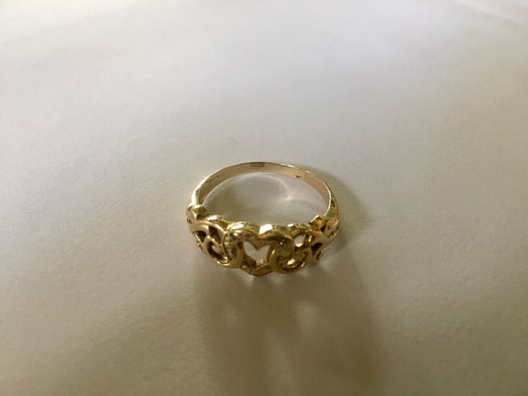 แหวนทอง 10 K ลายสวยประดับเพชร รูปที่ 2
