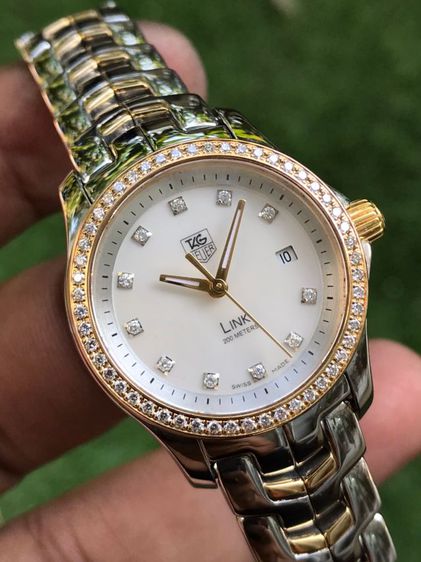 Tag​ Heuer​ ​link​ Lady​ 18K Gold Full Diamond White MOP Dial WJF1354🇨🇭🇨🇭
  รูปที่ 3