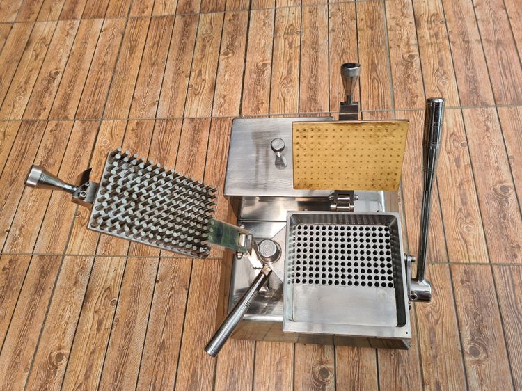 เครื่องบรรจุแคปซูล ชนิดคันโยก รูปที่ 5